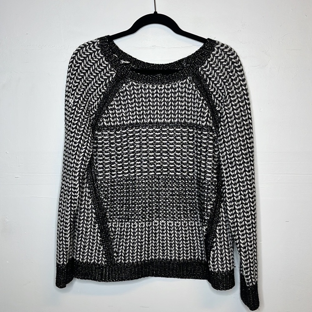DKNY Jeans Black & White Knitted Round Neck Line Sweater